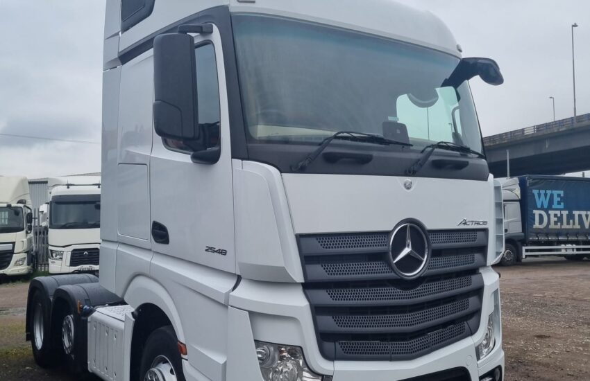 MErcedes Benz Trucks For Sale in Kenya